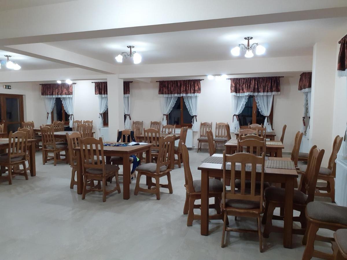 Pensiunea Bradul Dealu Stefanitei Extérieur photo